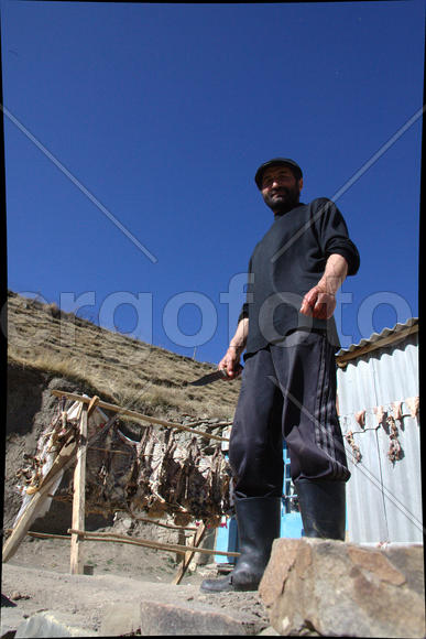 Дагестанец с ножом