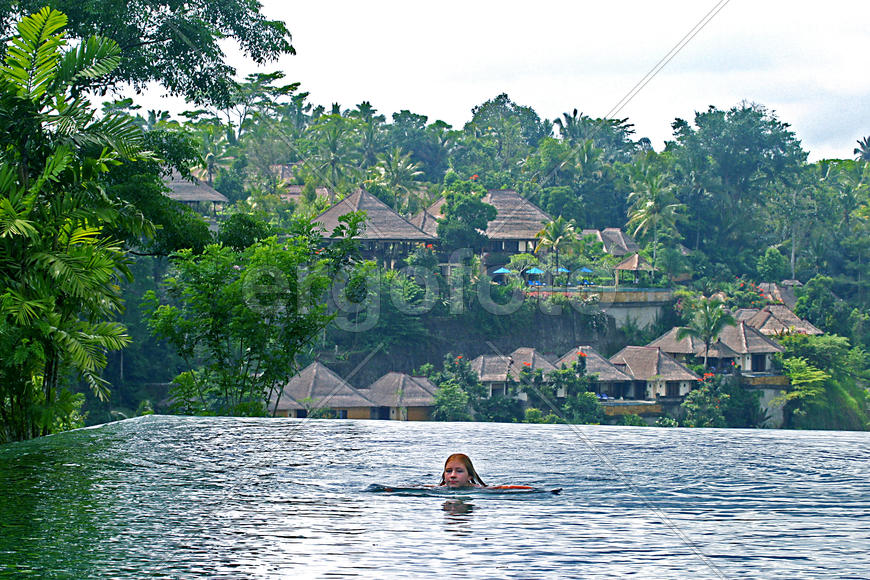 Купание на природе