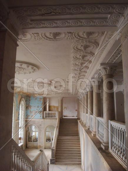 старое здание