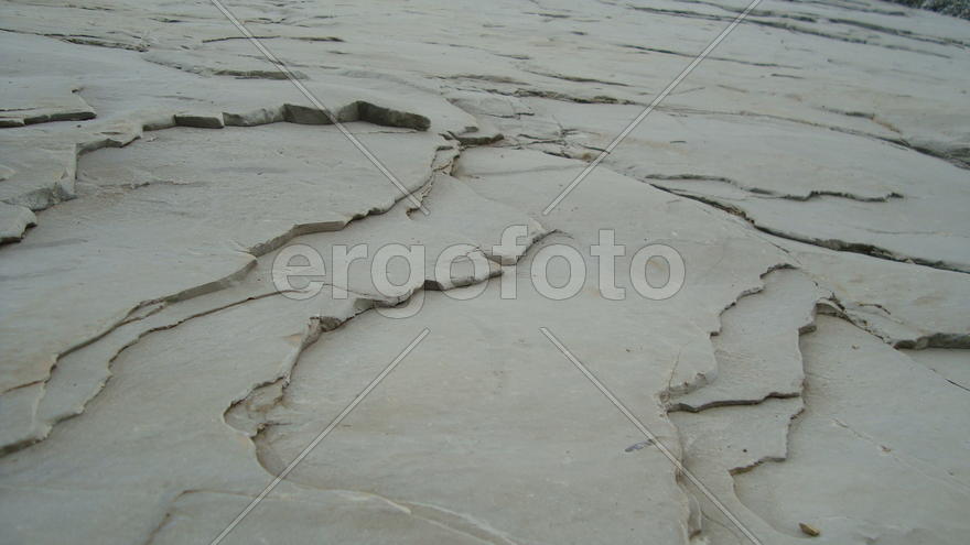 каменный берег