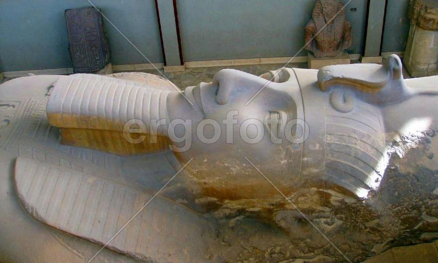 Рамзес, скульптура фараона