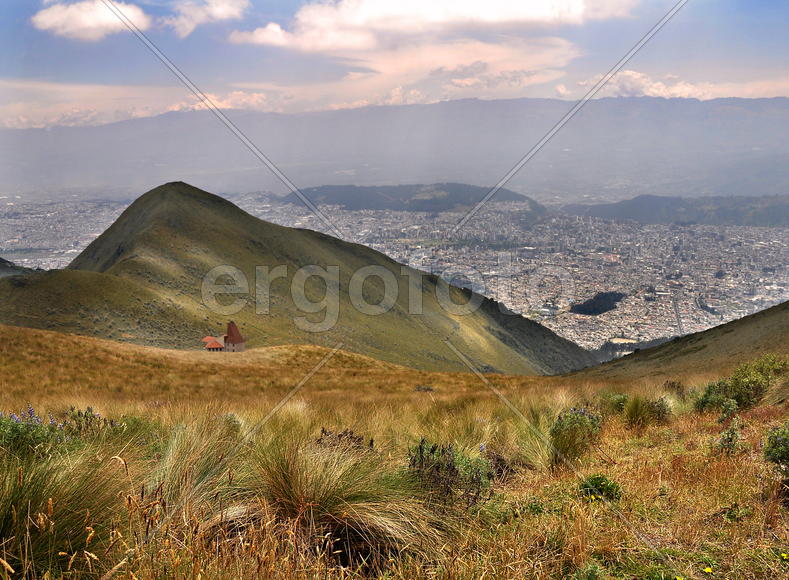 Вид на столицу Эквадора Кито