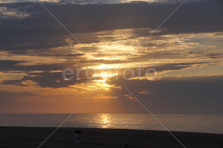 Восход на море