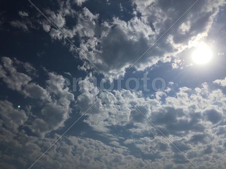 Небо сквозь облака