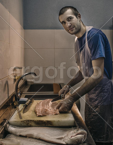 Рабочий. Раздельщик рыбы 