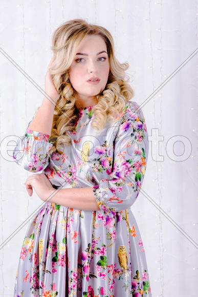 девушка в красивом платье