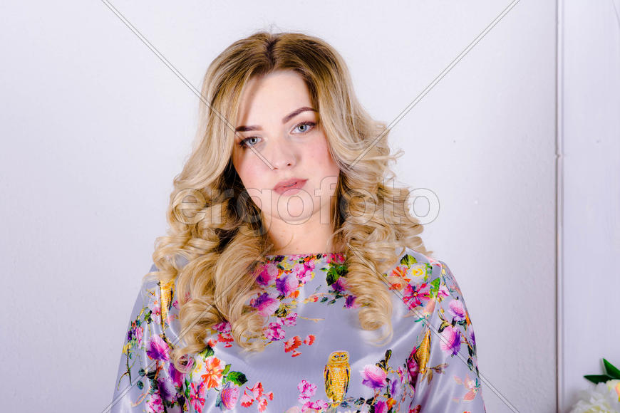 девушка в красивом платье