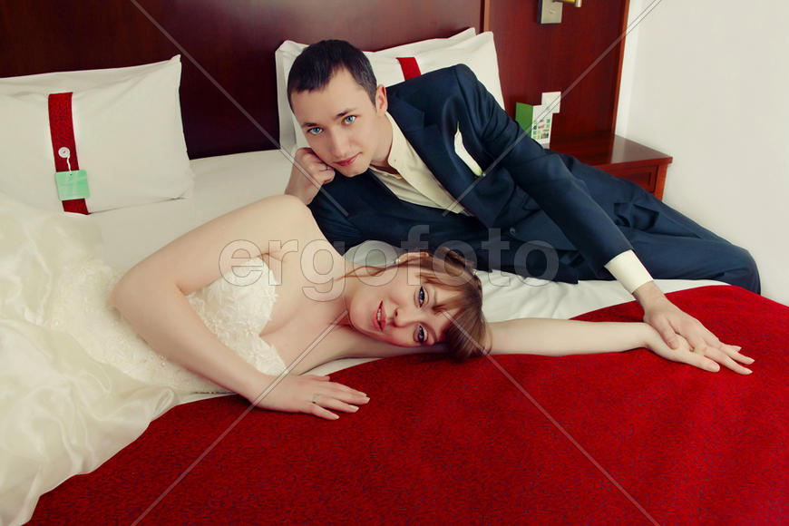 Молодожёны