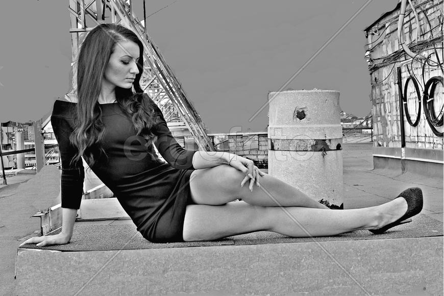 Девушка на крыше