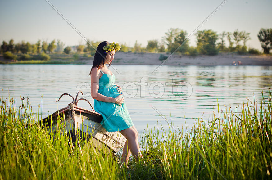 Портрет девушки в ожидании чуда