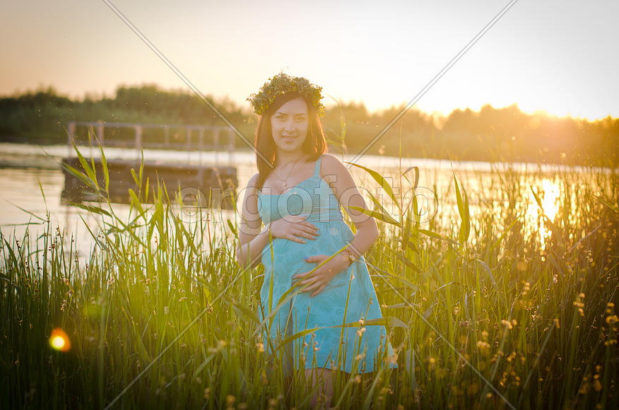 Портрет девушки в ожидании чуда