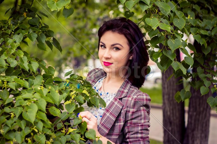 Портрет красивой девушки