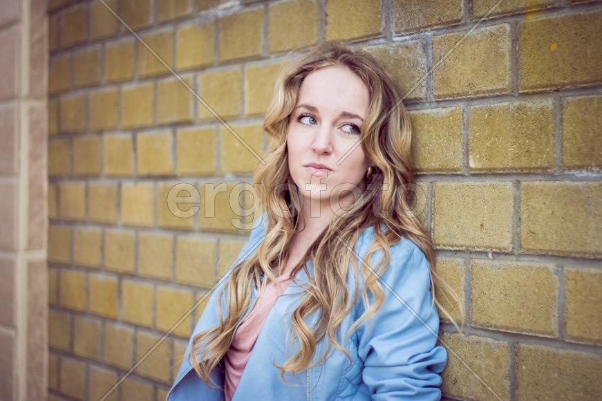 Портрет красивой девушки