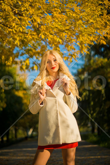 Мила. Портрет осенью