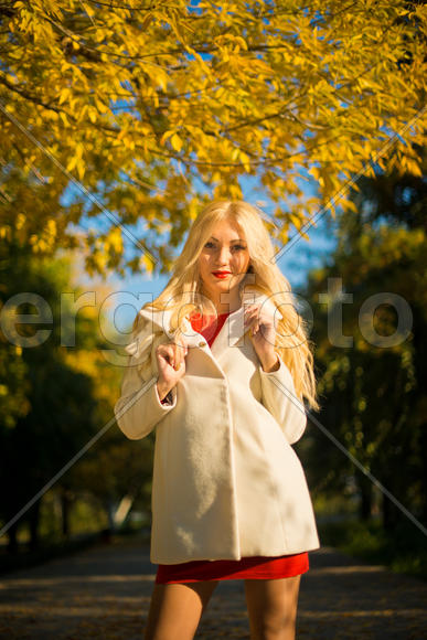 Мила. Портрет осенью