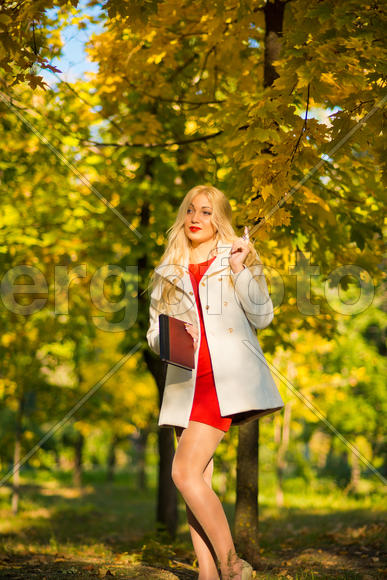 Мила. Портрет осенью