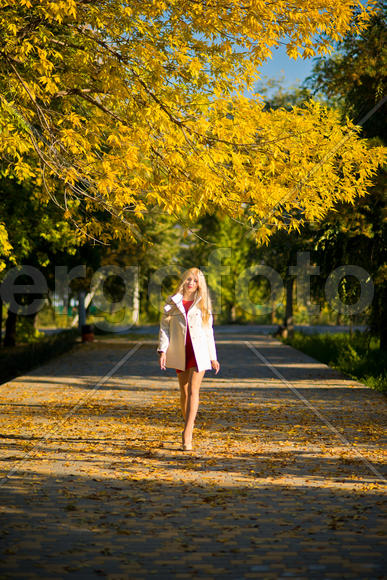 Мила. Портрет осенью