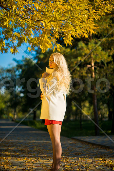 Мила. Портрет осенью