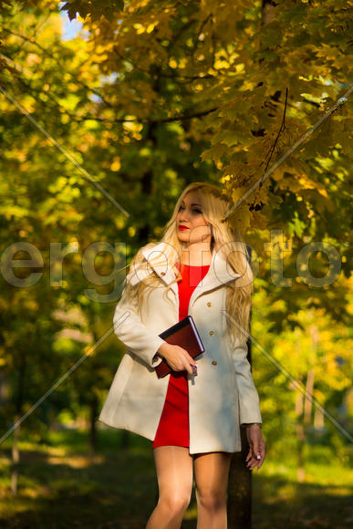 Мила. Портрет осенью