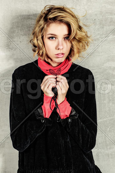 Портрет девушки в студии