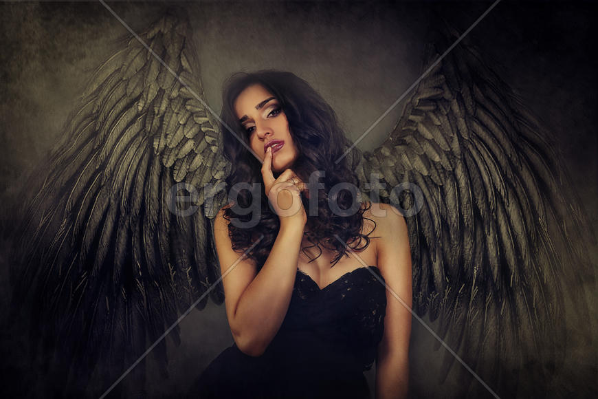 Черная лебедь. Портрет Девушки