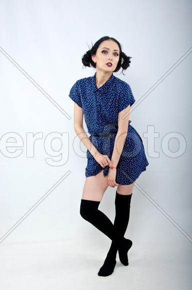 Девушка в платье