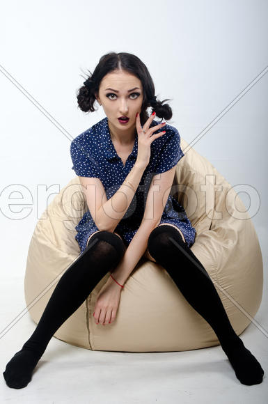 Девушка в платье