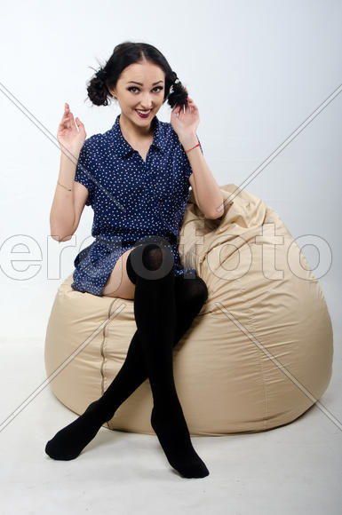 Девушка в платье