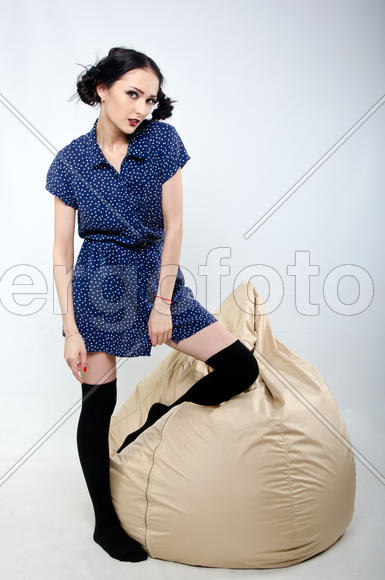 Девушка в платье