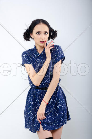 Девушка в платье