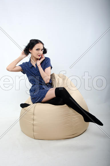 Девушка в платье