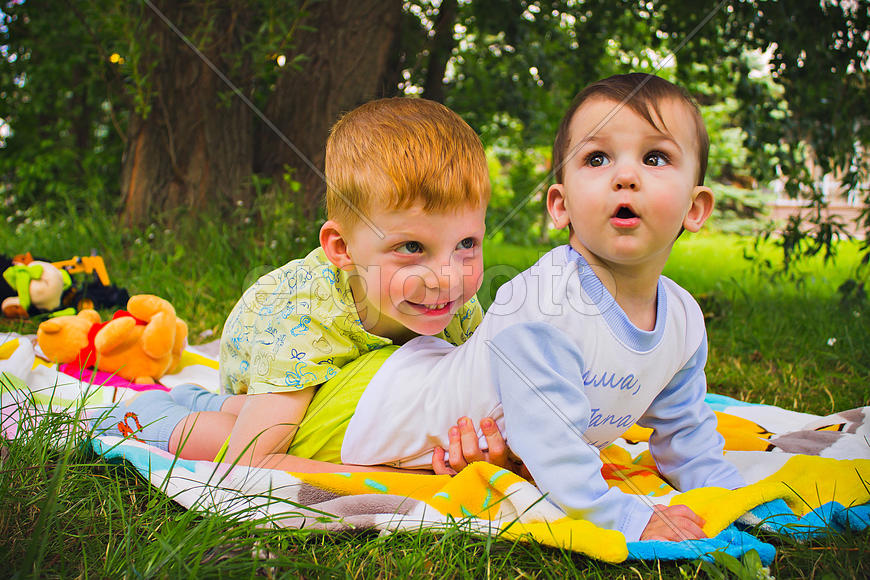 Дети в парке