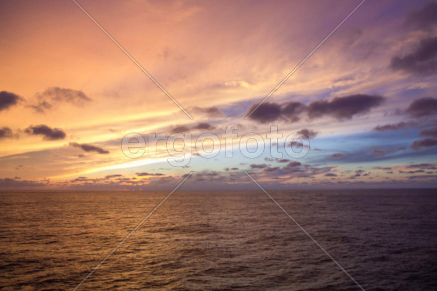 Небо в открытом океане