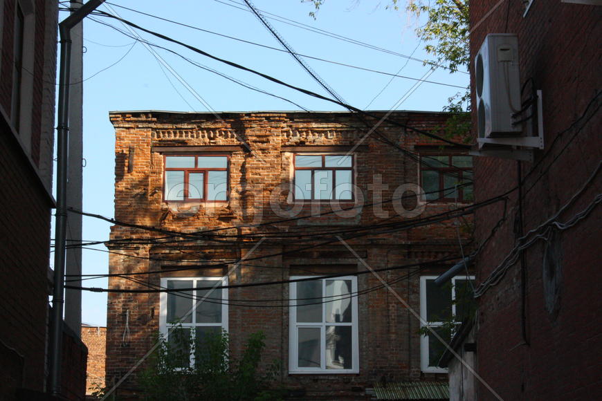 Дом с привидениями