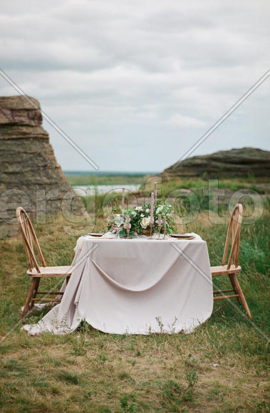 Столик на двоих