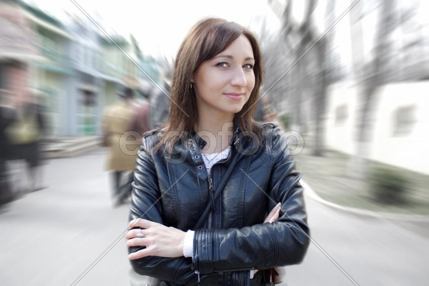 Девушка в городе