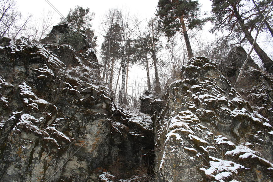 "а горы все выше, а горы все круче, а горы уходят под самые тучи"