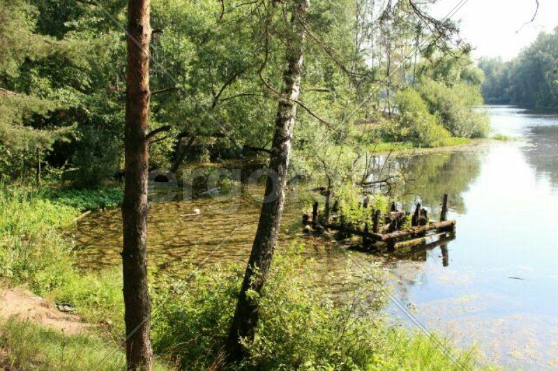 Плотина на реке