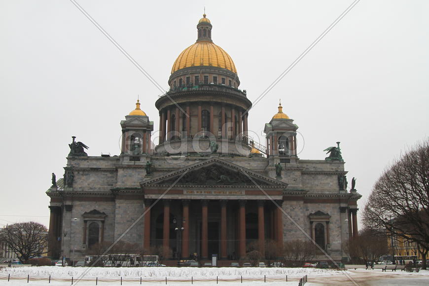 Исаакиевский собор зимой 