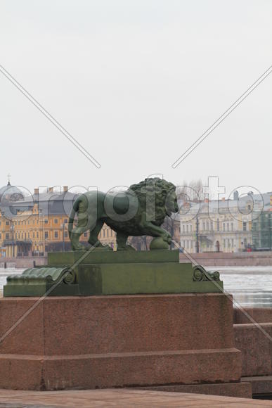 Скульптура льва 