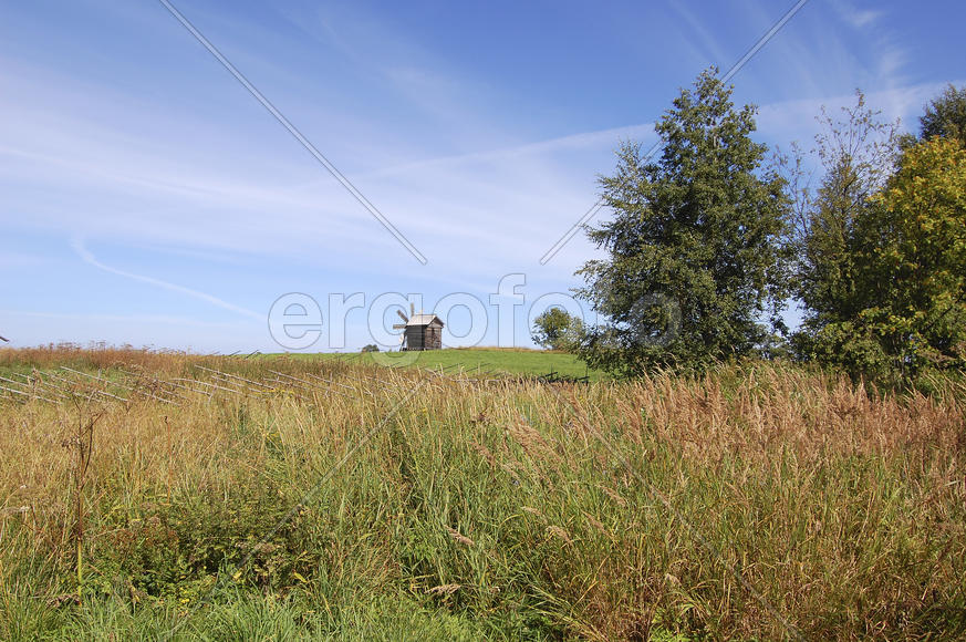 Карелия, Кижи. Деревянная мельница