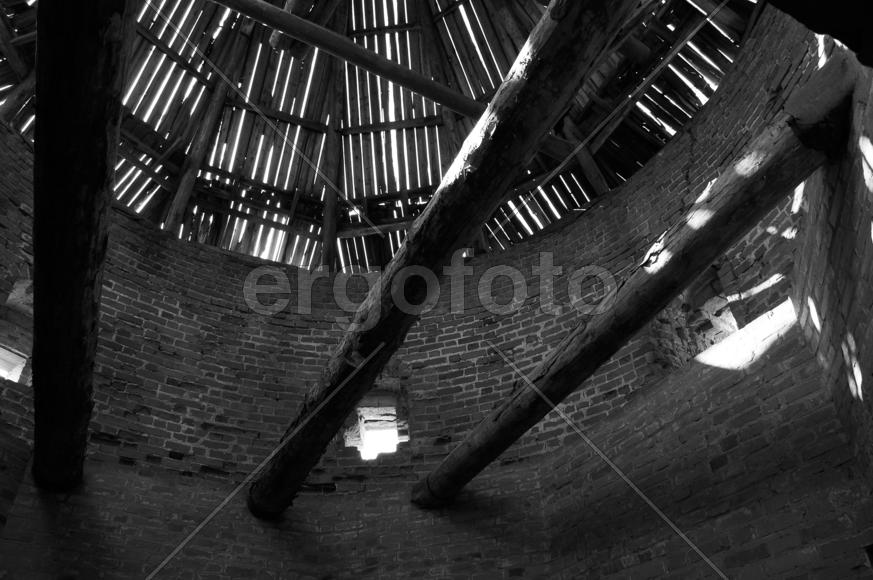 ЗАРАЙСК. Внутри башни Зарайского кремля.