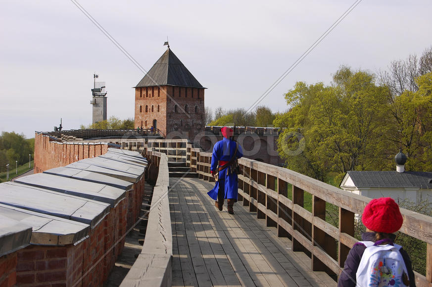 Великий Новгород. Дружинник на стене