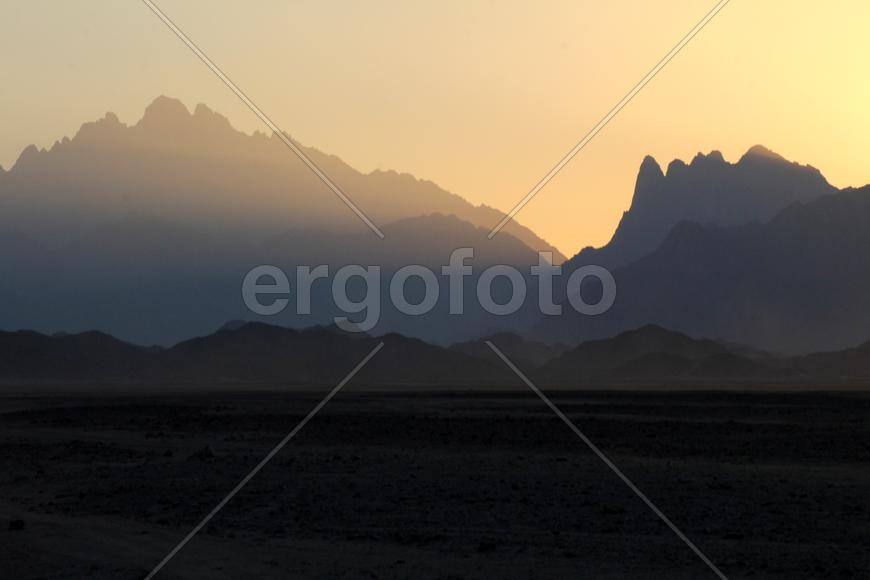 Закат в пустыне