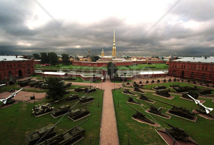 Российская Федерация. Санкт-Петербург. Артиллерийский музей. Вид с крыши Военно-исторического музея 