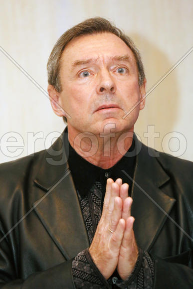 Российская Федерация, Санкт-Петербург. Писатель Вячеслав Рыбаков. 19 ноября 2013 года