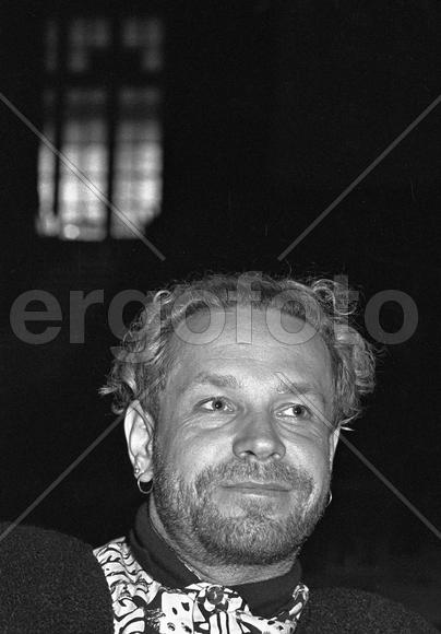 Российская Федерация. Санкт-Петербург. Эстрадный артист, певец Борис Моисеев на репетиции