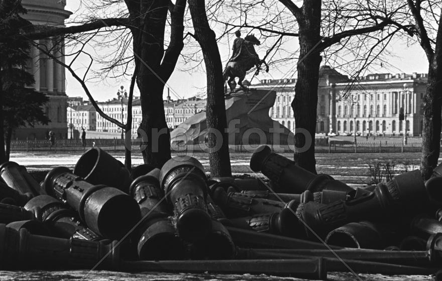 Российская Федерация. Санкт-Петербург. Медный всадник. Реконструкция ограды в Александровском парке