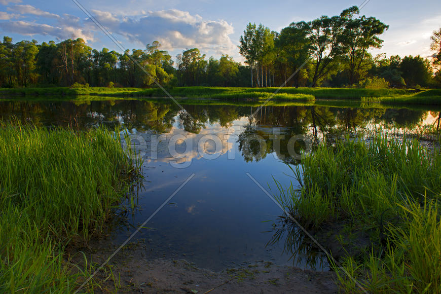 Вечер на реке
