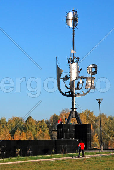 Флюгер возле метро Новоясеневская